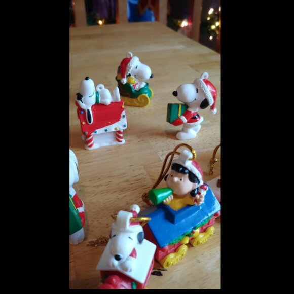 Vintage Whitmans Peanuts Christmas Ornaments - Picture 11 of 12